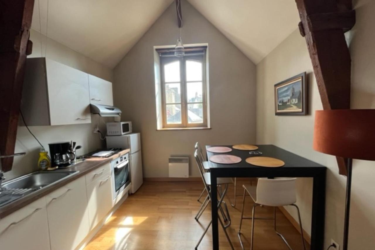 Comfortable Near The Heart Of Appartement